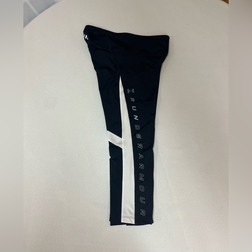 2/$20 - Under Armour Ladies Black & White Leggings - M